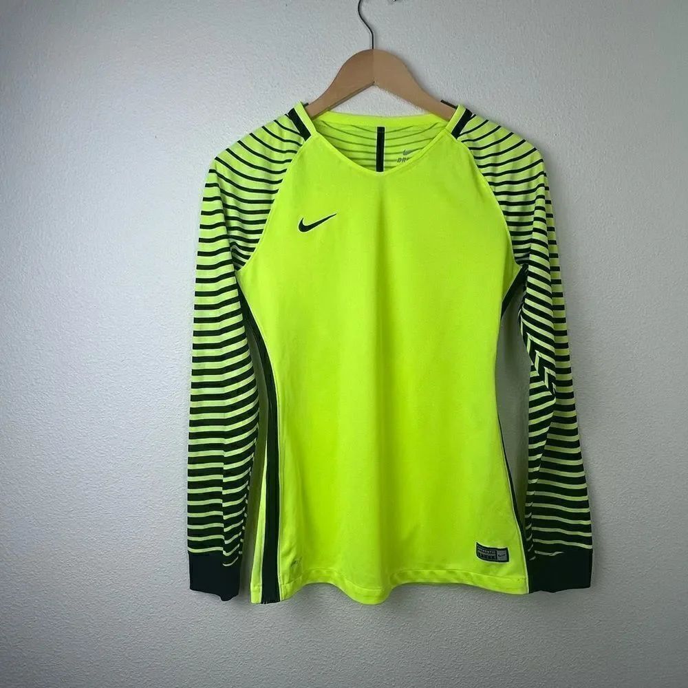 Nike Women's USA Goalkeeper Soccer Jersey Green Size Small